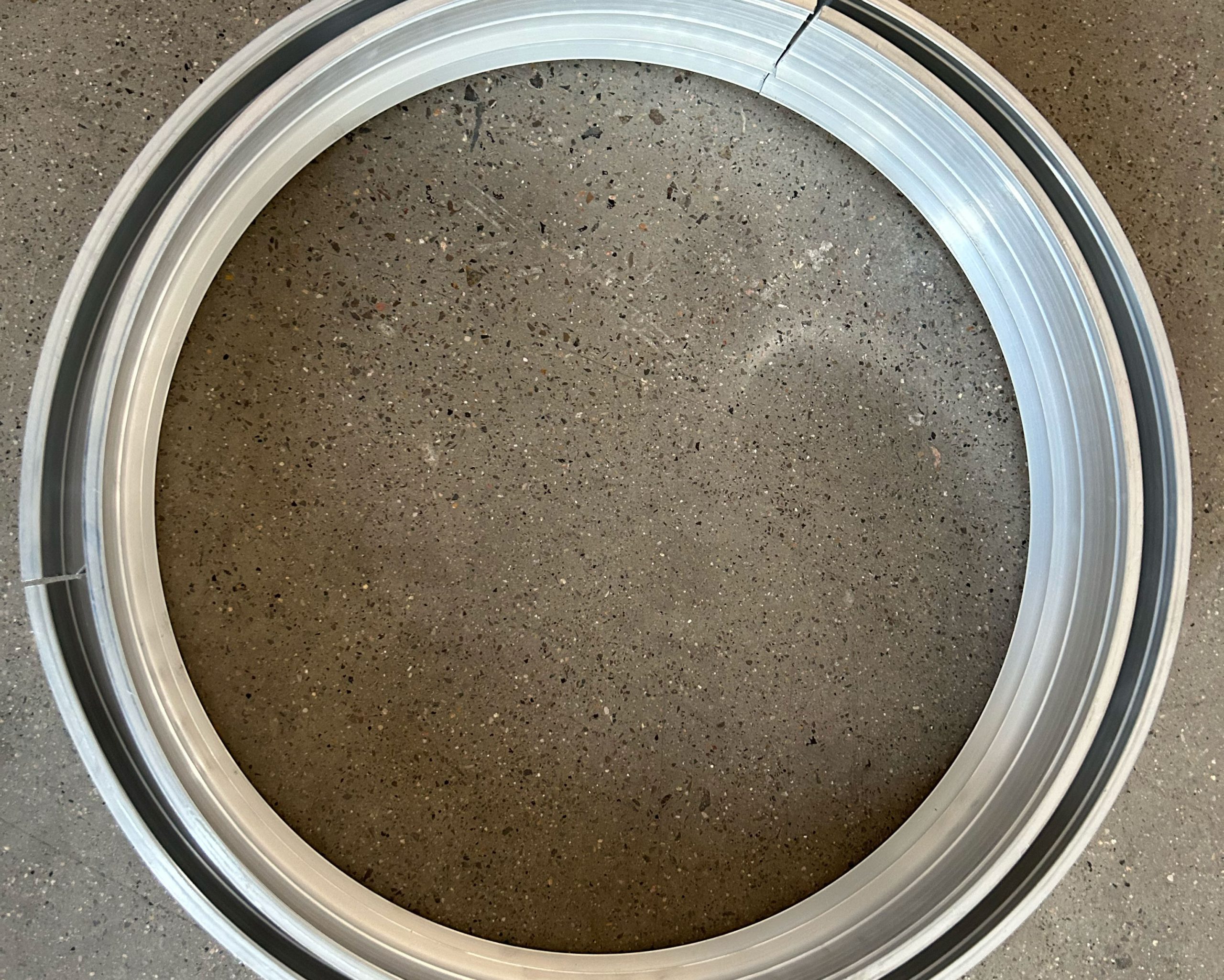 The Bending Radius in Aluminum Bending