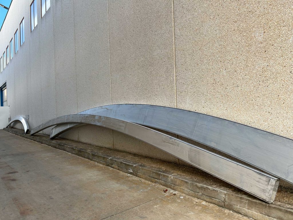 Bending aluminum tent pole
